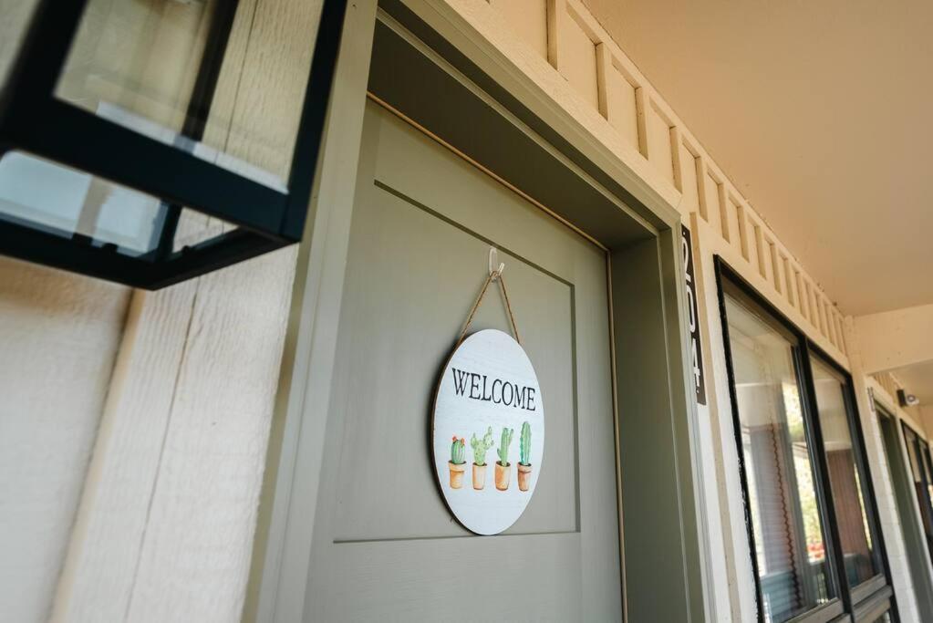 Pet Friendly Boho Condo With Pool--Fitness Center--Next To The Branson Landing--Close To Convention Center And Kanakuk Экстерьер фото