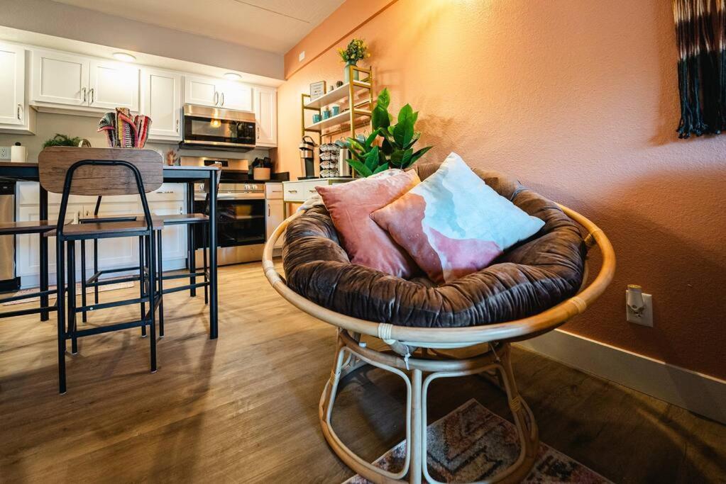 Pet Friendly Boho Condo With Pool--Fitness Center--Next To The Branson Landing--Close To Convention Center And Kanakuk Экстерьер фото