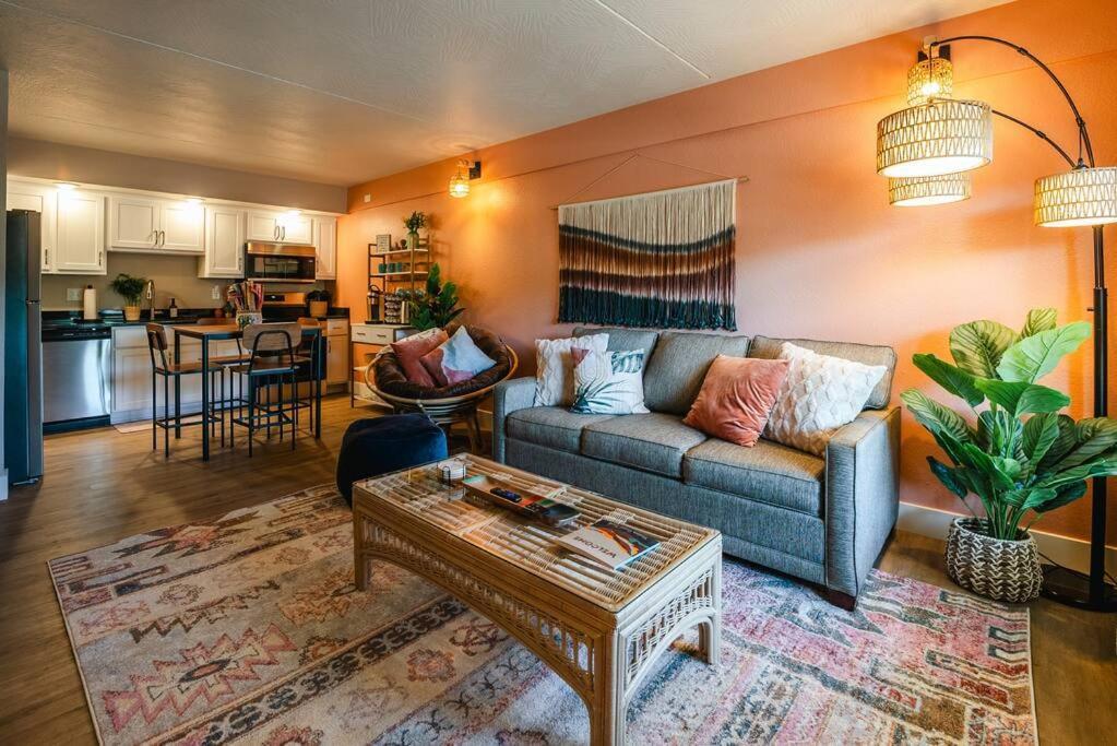 Pet Friendly Boho Condo With Pool--Fitness Center--Next To The Branson Landing--Close To Convention Center And Kanakuk Экстерьер фото